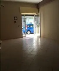 Affitto Magazzino in Via ghibellina, 201