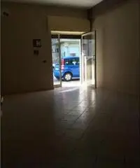 Affitto Magazzino in Via ghibellina, 201