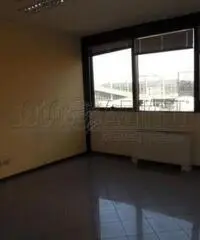 Affitto Capannone con ascensore