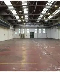 Affitto Capannone in via quasimodo