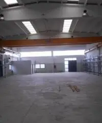 Capannone in Affitto a Robecco sul Naviglio