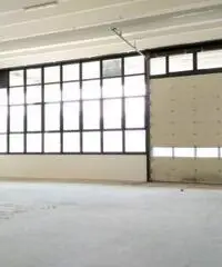 Centro: Affitto Capannone in Via Mario Idiomi