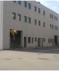 Lucernate: Affitto Capannone in Via Italo Calvino