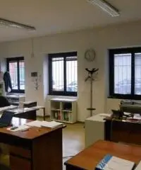 Mazzo: Affitto Capannone in Via Alcide De Gasperi