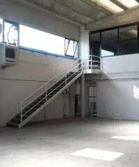 Vendita Capannone da 330mq Vendita Capannone da 330mq