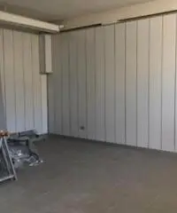 Affitto Magazzino in via monza 8