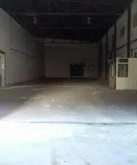 in affitto Privato capannone SAN.GIOV. A TEDUCCIO mq 700