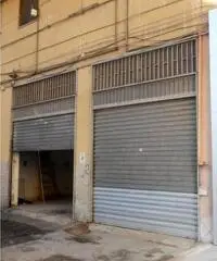 Magazzino in Affitto a Quarto