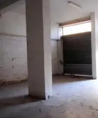 Magazzino in Affitto a Quarto