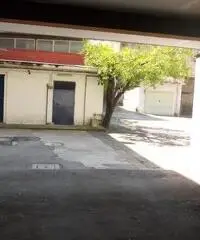 RifITI 027-SU703 - Magazzino in Vendita a Sant'Antimo di 100 mq