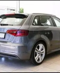 Audi A3 Audi A3 Sportback 2.0 TDI S-tronic S-Line Audi A3 Audi A3 Sportback 2.0 TDI S-tronic S-Line