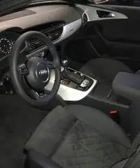 Audi RS6 Avant 4.0 TFSI quattro tiptronic Audi RS6 Avant 4.0 TFSI quattro tiptronic