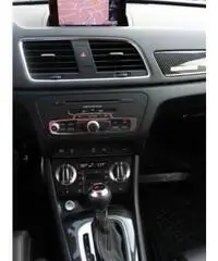 Audi RS Q3 2.5 TFSI quattro S tronic Audi RS Q3 2.5 TFSI quattro S tronic