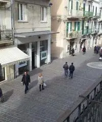 Negozio in Affitto - CENTRO Negozio in Affitto - CENTRO
