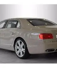 Bentley Flying Spur Bentley Flying Spur Mulliner W12 MODELLO 2016 TORT Bentley Flying Spur Bentley Flying Spur Mulliner W12 MODELLO 2016 TORT