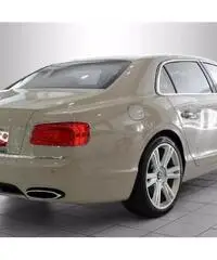 Bentley Flying Spur Bentley Flying Spur Mulliner W12 MODELLO 2016 TORT Bentley Flying Spur Bentley Flying Spur Mulliner W12 MODELLO 2016 TORT