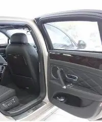 Bentley Flying Spur Bentley Flying Spur Mulliner W12 MODELLO 2016 TORT Bentley Flying Spur Bentley Flying Spur Mulliner W12 MODELLO 2016 TORT
