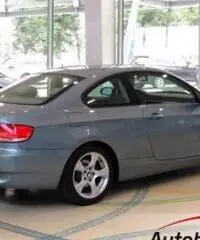 BMW 320 I COUPE' Fari allo Xeno + Climatizzatore bi-zona + Radio cd + BMW 320 I COUPE' Fari allo Xeno + Climatizzatore bi-zona + Radio cd +