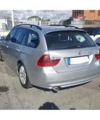 BMW 320 Serie 3   (E90/E91)  cat Touring Eletta BMW 320 Serie 3   (E90/E91)  cat Touring Eletta