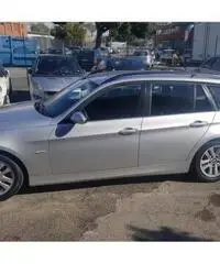 BMW 320 Serie 3   (E90/E91)  cat Touring Eletta BMW 320 Serie 3   (E90/E91)  cat Touring Eletta