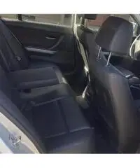 BMW 320 Serie 3   (E90/E91)  cat Touring Eletta BMW 320 Serie 3   (E90/E91)  cat Touring Eletta