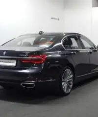 BMW 730 d Eccelsa rif. 7184676 BMW 730 d Eccelsa rif. 7184676
