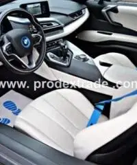 BMW i8 i8 Pure Impulse EXCLUSIVE*XENON*PDC*NAVI* rif. 6554467 BMW i8 i8 Pure Impulse EXCLUSIVE*XENON*PDC*NAVI* rif. 6554467