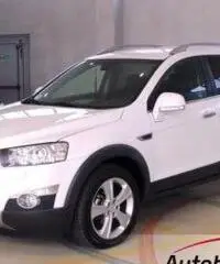 CHEVROLET CAPTIVA 2.2 VCDI LTZ AUTOMATICA 4X4 7 POSTI CHEVROLET CAPTIVA 2.2 VCDI LTZ AUTOMATICA 4X4 7 POSTI
