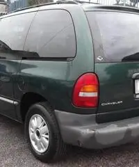 Chrysler Voyager 2000 gpl 7 posti