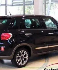 FIAT 500L 1.3 MJT TREKKING Pelle + Bluetooth + Cruise control + Comand FIAT 500L 1.3 MJT TREKKING Pelle + Bluetooth + Cruise control + Comand