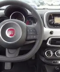 Fiat 500X Fiat 500X Lounge 1600 Multijet 120 Ps, Navi Xenon Fiat 500X Fiat 500X Lounge 1600 Multijet 120 Ps, Navi Xenon