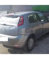 Fiat Grande Punto Evo  1.4 b/metano anno 07-2011 sinistrata Fiat Grande Punto Evo  1.4 b/metano anno 07-2011 sinistrata