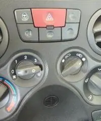 Fiat Panda 1.2 benzina uniprò poss.legge 104 Fiat Panda 1.2 benzina uniprò poss.legge 104