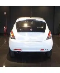 Lancia Ypsilon 1.2 69 CV 5 porte Silver Lancia Ypsilon 1.2 69 CV 5 porte Silver