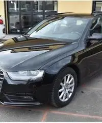 Audi A4 Avant 2.0 Tdi 143cv Multitronic con NAVI