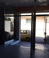 GIOIA TAURO AFFITTA: Locale commerciale in Via Veneto
