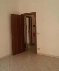 GIOIA TAURO VENDE: Appartamento in Via R. Margherita (zona c