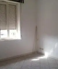 GIOIA TAURO VENDE: Appartamento in Via R. Margherita (zona c