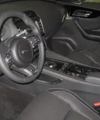 JAGUAR F-Pace 2.0d 180 CV AWD aut. R-Sport rif. 7090480