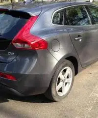 Volvo V40 D2 Momentum Full Optionals Volvo V40 D2 Momentum Full Optionals