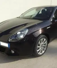 Alfa Romeo Giulietta 1.6 JTDm-2 105 CV Distinctive Alfa Romeo Giulietta 1.6 JTDm-2 105 CV Distinctive