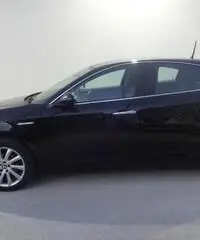 Alfa Romeo Giulietta 1.6 JTDm-2 105 CV Distinctive Alfa Romeo Giulietta 1.6 JTDm-2 105 CV Distinctive