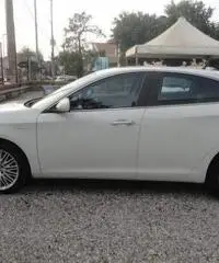 Alfa romeo giulietta 1.6cc distintive