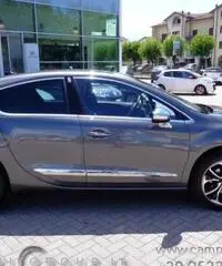DS DS4 BlueHDi 120 S&S EAT6 Sport Chic DS DS4 BlueHDi 120 S&S EAT6 Sport Chic