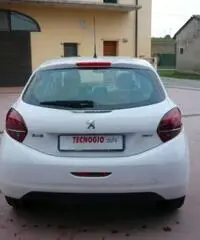 PEUGEOT 208 1.2 GPL KM 0 30/11/2016 ACTIVE SILVER PEUGEOT 208 1.2 GPL KM 0 30/11/2016 ACTIVE SILVER