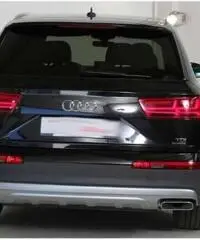 AUDI Q7 3.0 TDI 272 CV quattro tiptronic S-LINE MMI LED rif. 6926873 AUDI Q7 3.0 TDI 272 CV quattro tiptronic S-LINE MMI LED rif. 6926873