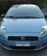 FIAT Grande Punto 1.2 5 porte Dynamic rif. 7196710 FIAT Grande Punto 1.2 5 porte Dynamic rif. 7196710