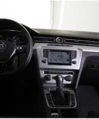 VOLKSWAGEN Passat Variant 2.0 TDI COMFORTLINE DSG LED 16