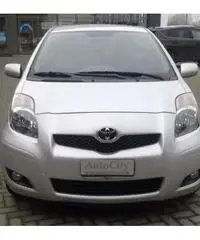 TOYOTA Yaris 1.0 3 porte Sol rif. 7196836