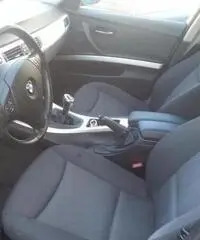 BMW 320 Serie 3   (E90/E91)  cat Touring Attiva BMW 320 Serie 3   (E90/E91)  cat Touring Attiva